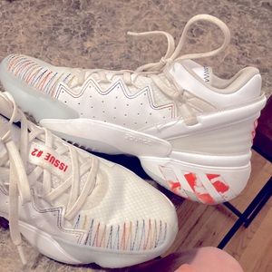 White D.O.N issue #2 unisex basketball shoe size youth 5